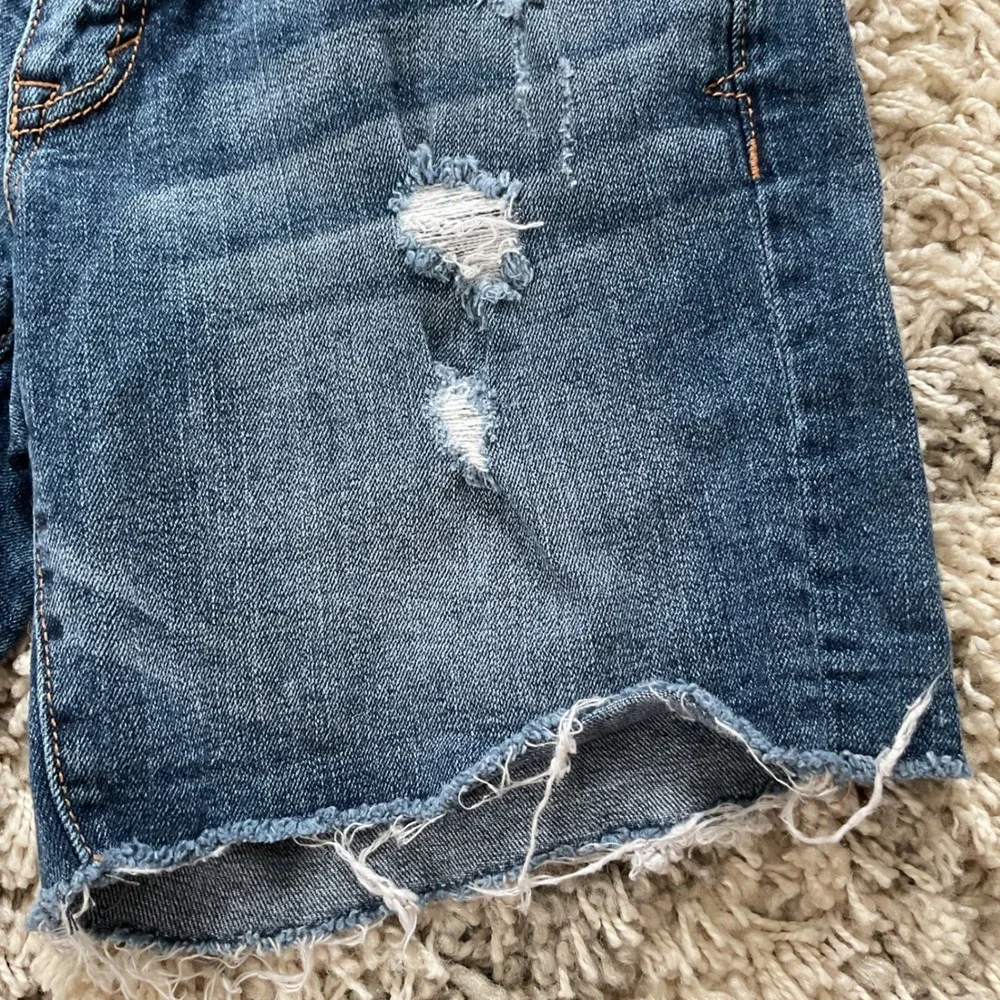 Aeropostale Boyfriend Denim Shorts Womens 00 Distressed Raw Hem Medium‎ Wash
